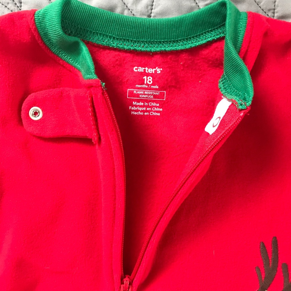 Carter’s Fleece PJs - Picture 3 of 3